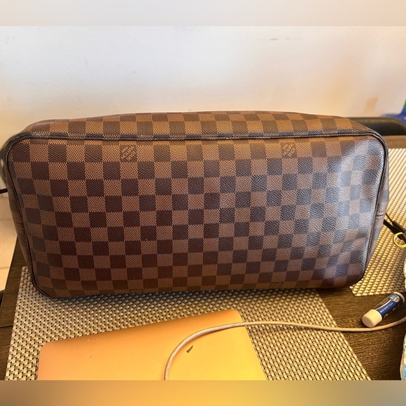 Louis Vuitton Neverfull GM - Picture 13 of 14